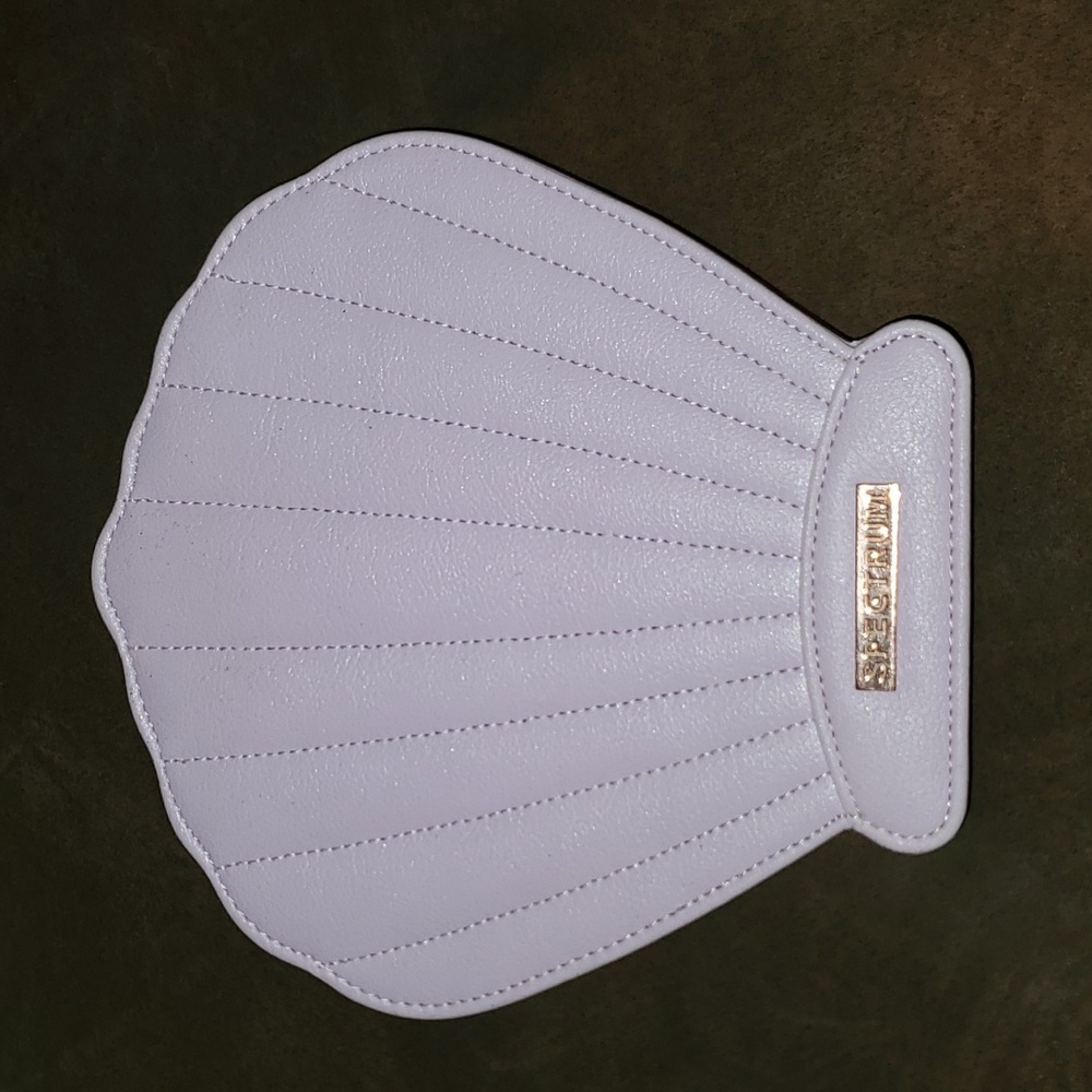 Makeup brush storage case